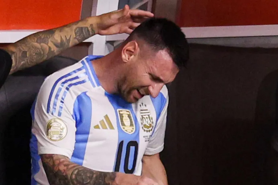 Messi in tears in Copa America final