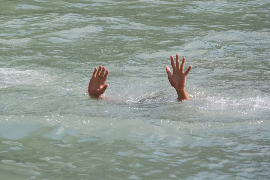 Two children drowned to death in the river while grandfather's funeral work going on in Islampur