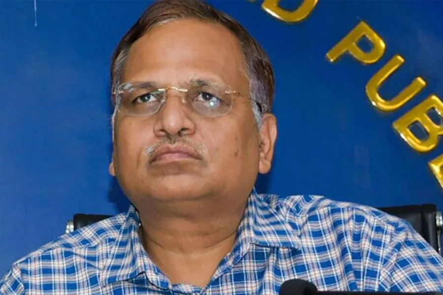 Lt Governor orders probe into bribery charges against AAP's Satyendar Jain