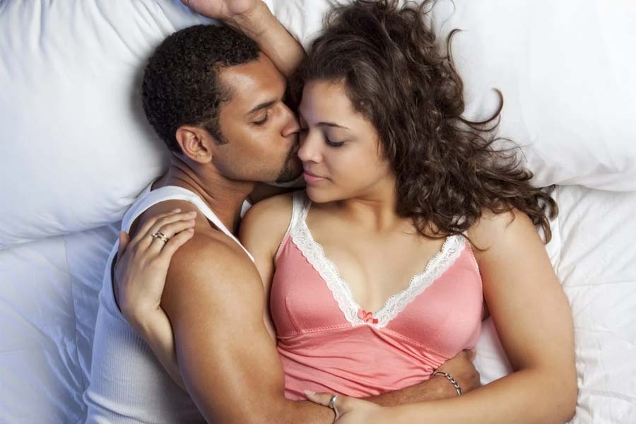 5 Ways Cuddling Is Good For Your Health