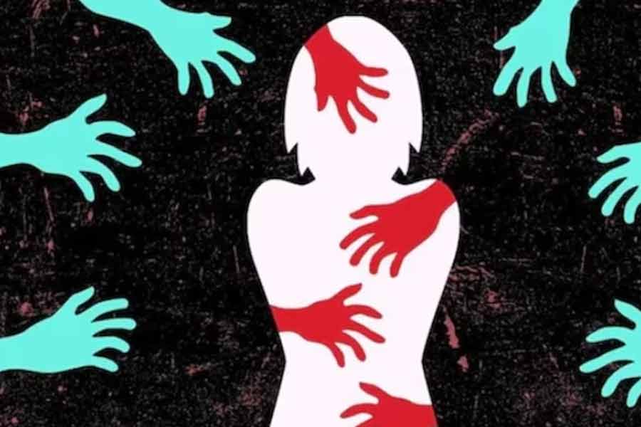 Woman Physically Assaulted In Car at Hyderabad