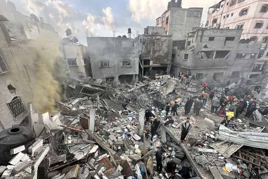 Israel carried out fresh airstrikes in Gaza, children among 15 killed