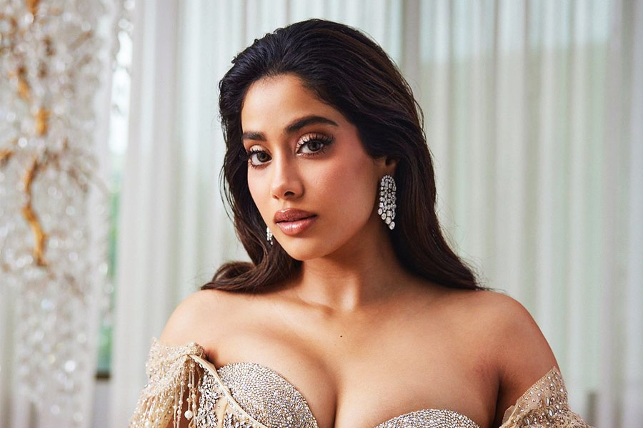 Janhvi Kapoor discharged from hospital following food poisoning