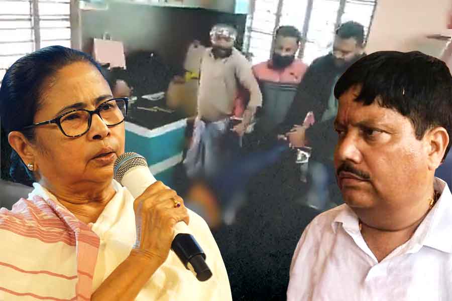Mamata Banerjee slams Arjun Singh in Ariadaha viral video issue