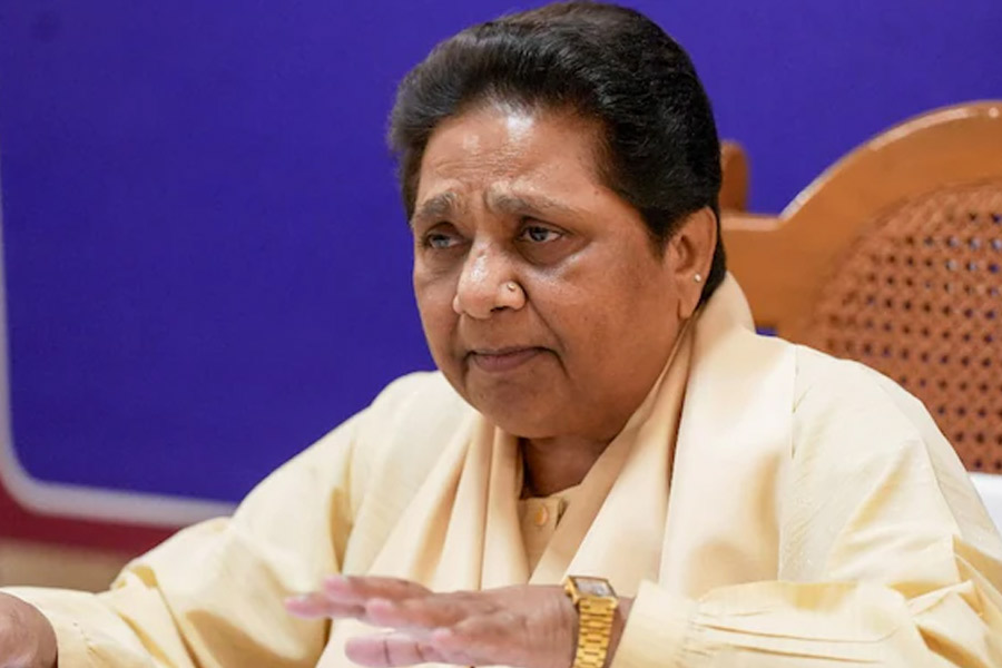 Mayawati slams Tamil Nadu government over killing of BSP Leader