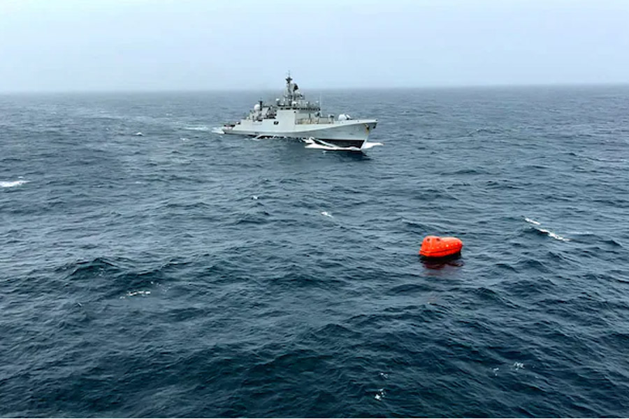 Indian Navy rescued 9 sailors from Oman sea