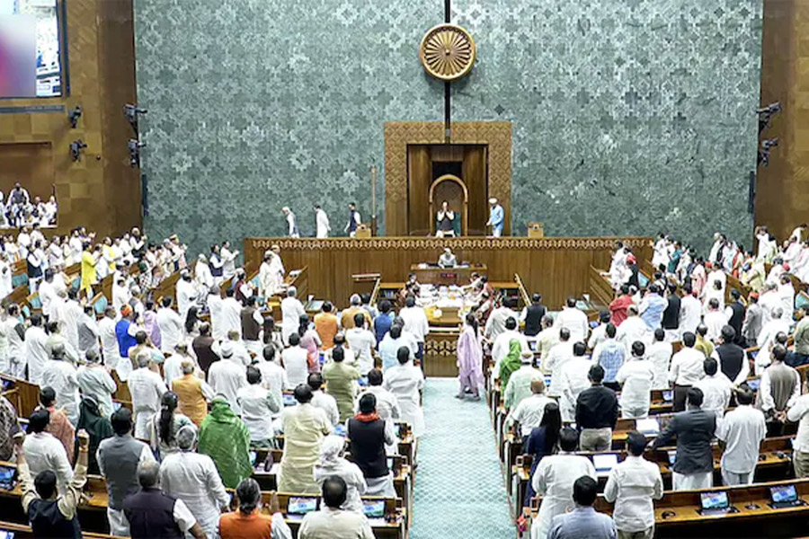 Budget Session will begin today, BJP feel pressure from opposition