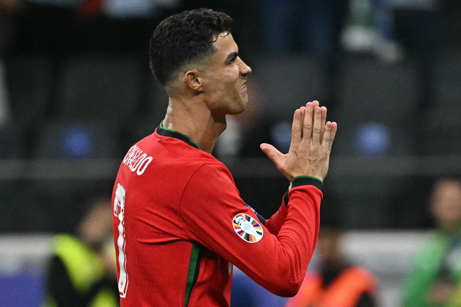 Cristiano Ronaldo announces retirement from Euro Cup