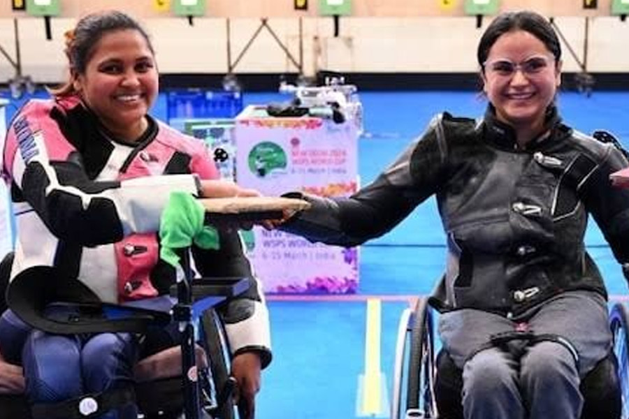 Paris Paralympics 2024: Avani Lekhara wins gold in shooting