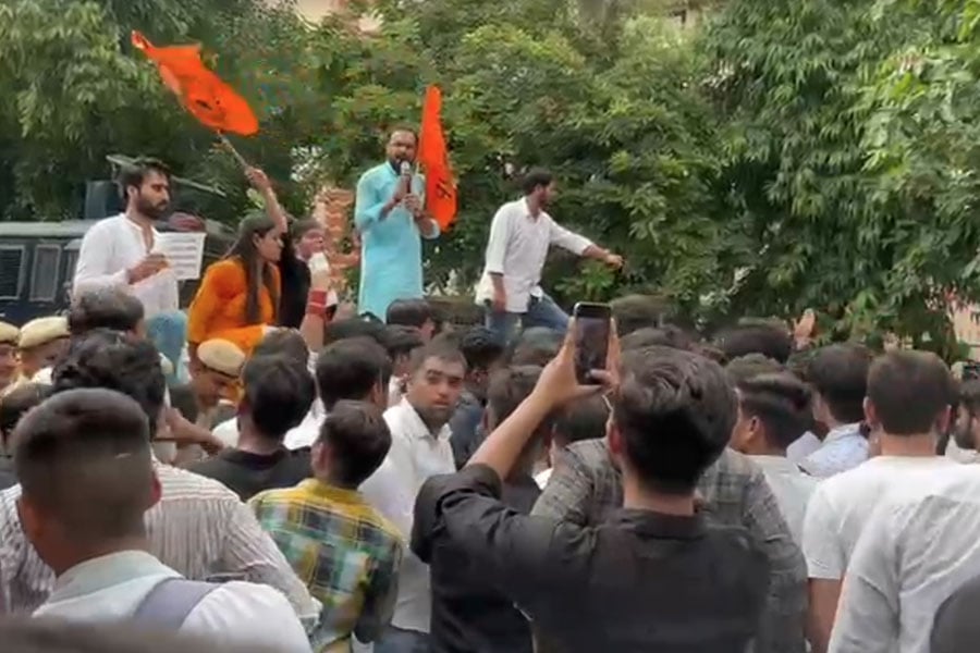 RG Kar Protest: ABVP stage huge protest near Banga Bhaban in Delhi