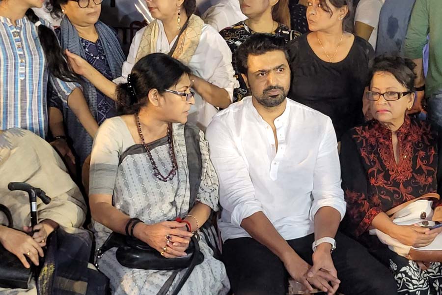 Dev and Roopa Ganguly on RG Kar Protest arrenged by West Bengal Motion Picture Artists Forum