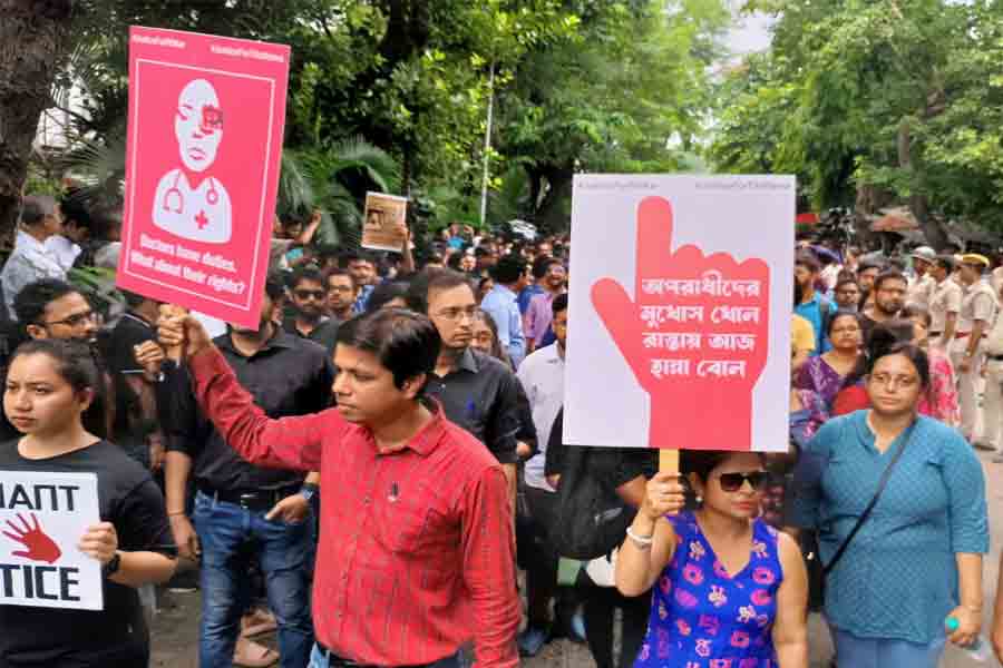 WB Govt asks Junior Doctors to return to work