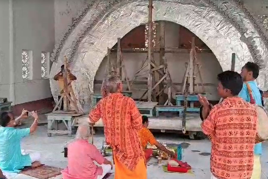 Wheel of chariot is changed after 500 years in Baikunthapur Rajbari, Jalpaiguri