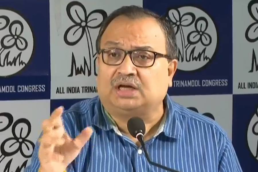 Kunal Ghosh seek CBI probe on Saradha-Abhijit Chowdhury link