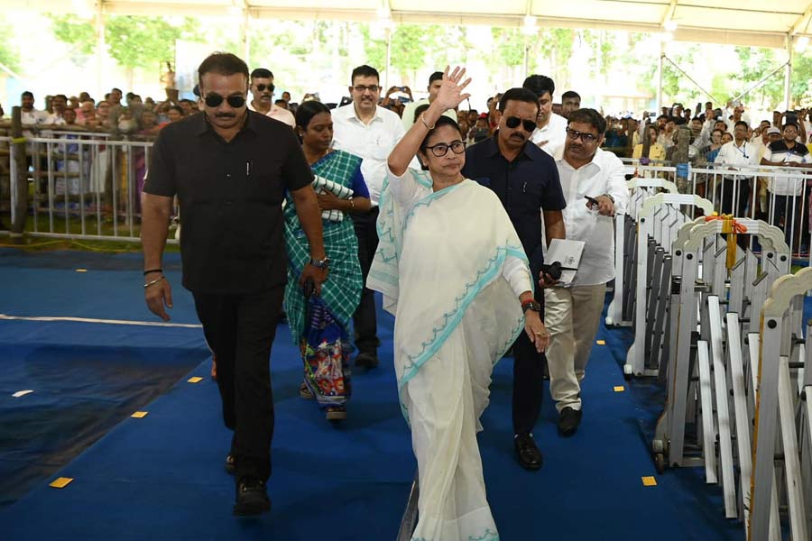 WB CM Mamata Banerjee announces many project in Jhargram