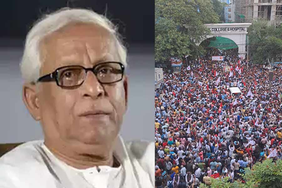 Buddhadeb Bhattacharya's body arrives NRS hospital