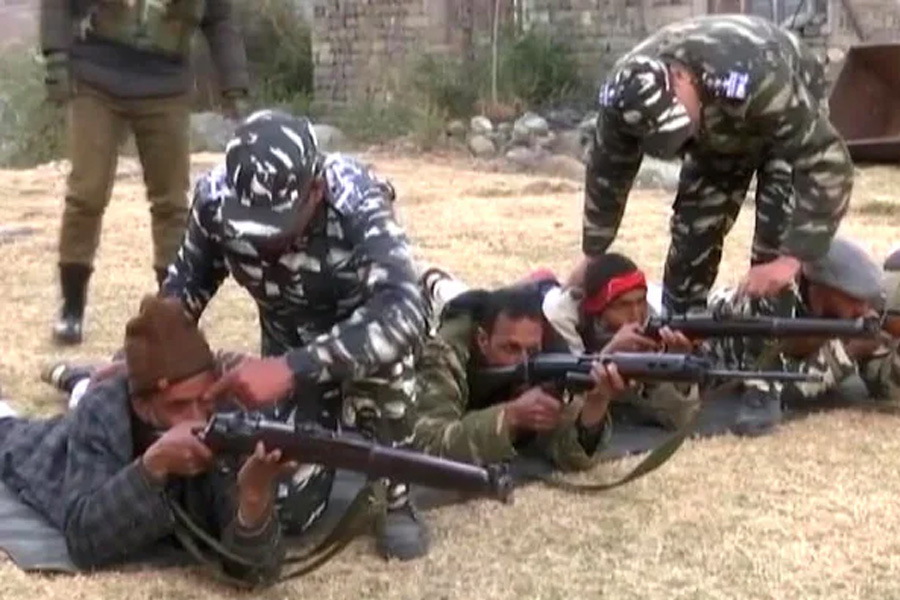 Modern weapons for village defense group in Jammu and Kashmir