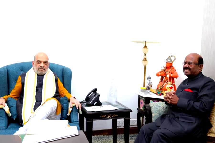 WB governor met Amit Shah, speaks of hope