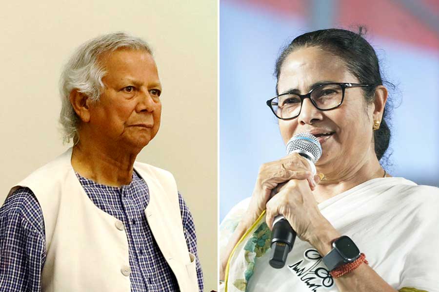 Mamata Banerjee congratulates Mohammed Younus