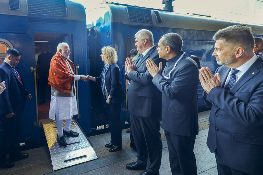 PM Modi reaches Ukraine, first time after independence