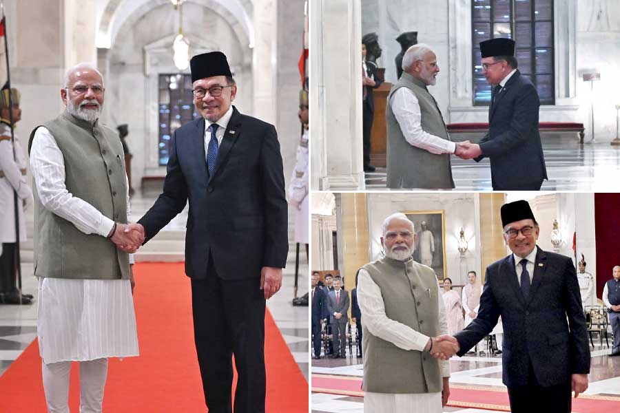 PM Narendra Modi held bilateral talk with the prime minister of Malaysia