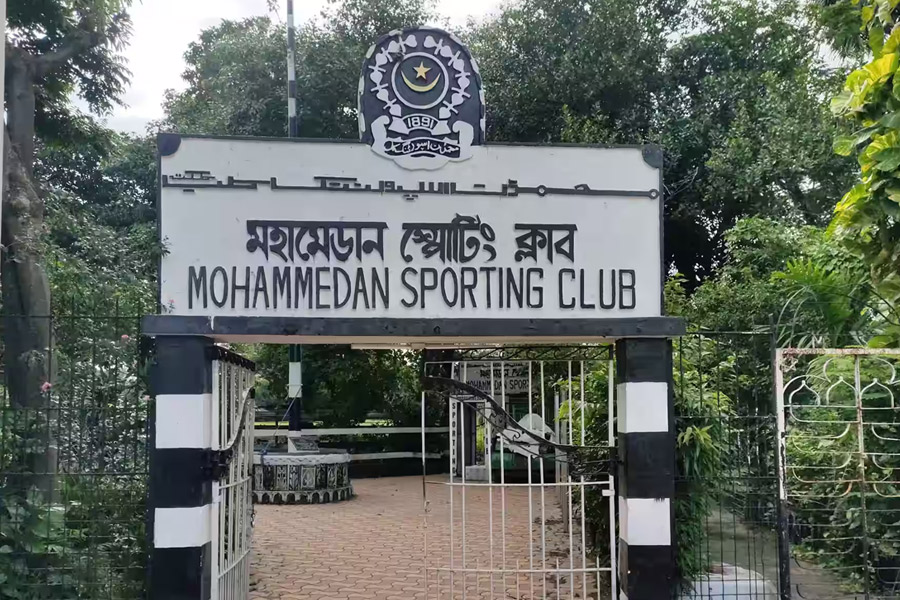 Mohammedan SC signed French defender