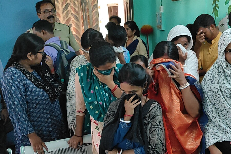 ANM GNM Nursing candidates caught with mobile phones in exam centre