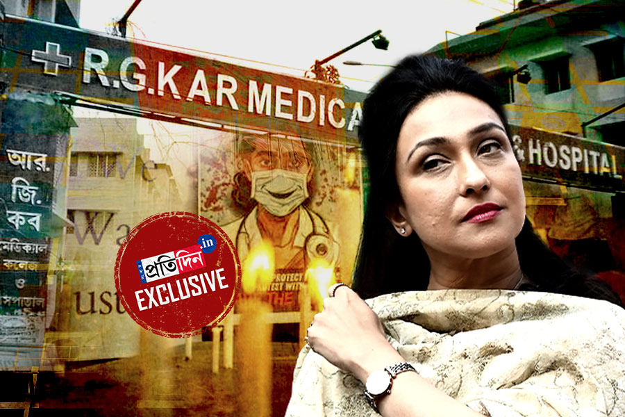 RITUPARNA SENGUPTA attend RG KAR protest arranged by artist forum