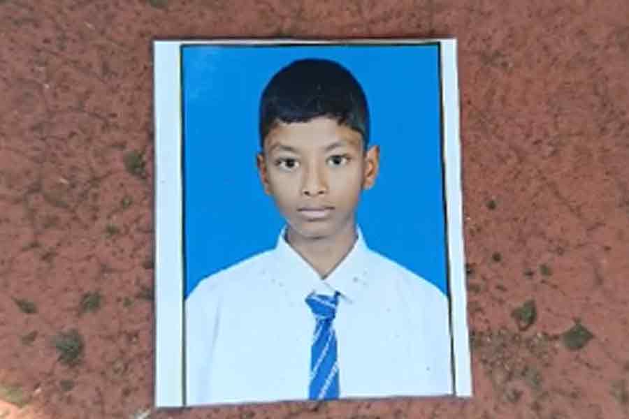 Body of a minor boy found in Pond