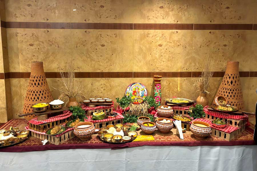 Durga-Puja-Food-Peerless-2