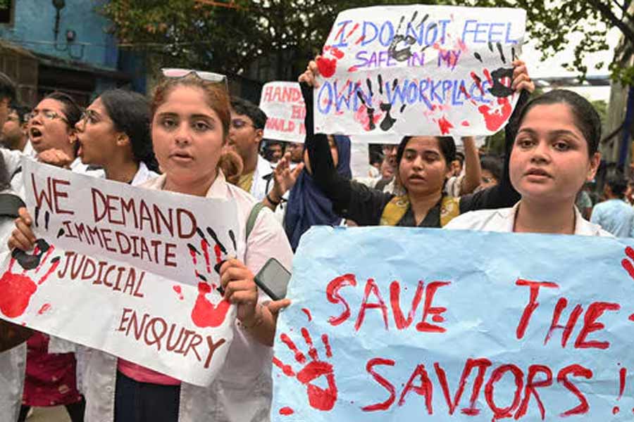 RG Kar Live Update: Supreme Court takes strict point to bring back junior doctors to resume work