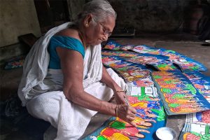 Durga Puja 2024: 77 years old Reba Pal from Krishnanagar paints Durga image on clay pot