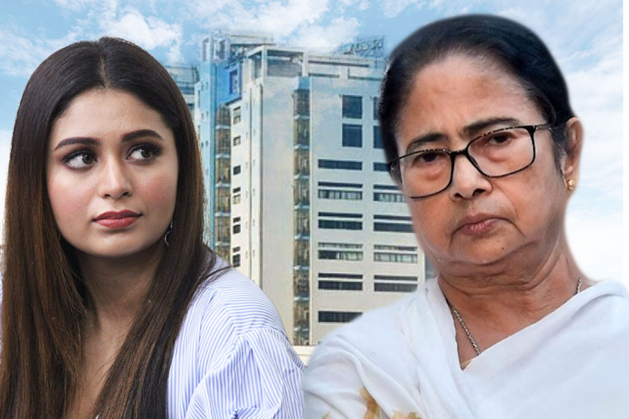 Ritabhari Chakraborty at Nabanna to meet CM Mamata Banerjee