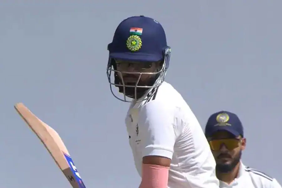 Duleep Trophy 2024: Shreyas Iyer comes out to bat wearing sunglasses and falls for a duck