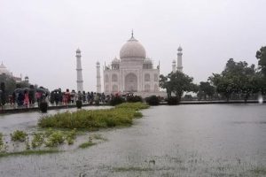 Water leakage in Taj Mahal's main dome after heavy rain