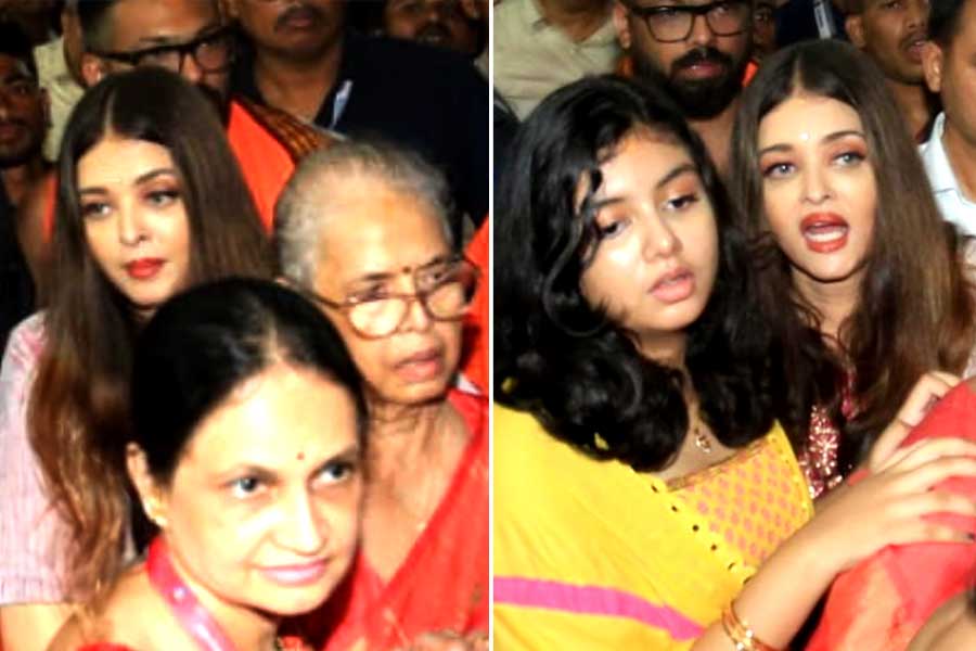 Aishwarya Rai Bachchan at GSB Ganpati Mandal along with her mother and daughter Aaradhya