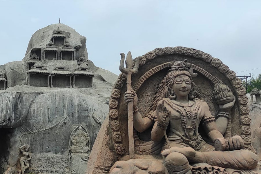 Chinsurah Nabin Sangha's Durga Puja is decorating with Indian old deities structure