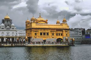 Man shoots himself with police official revolver near Golden Temple Amritsar