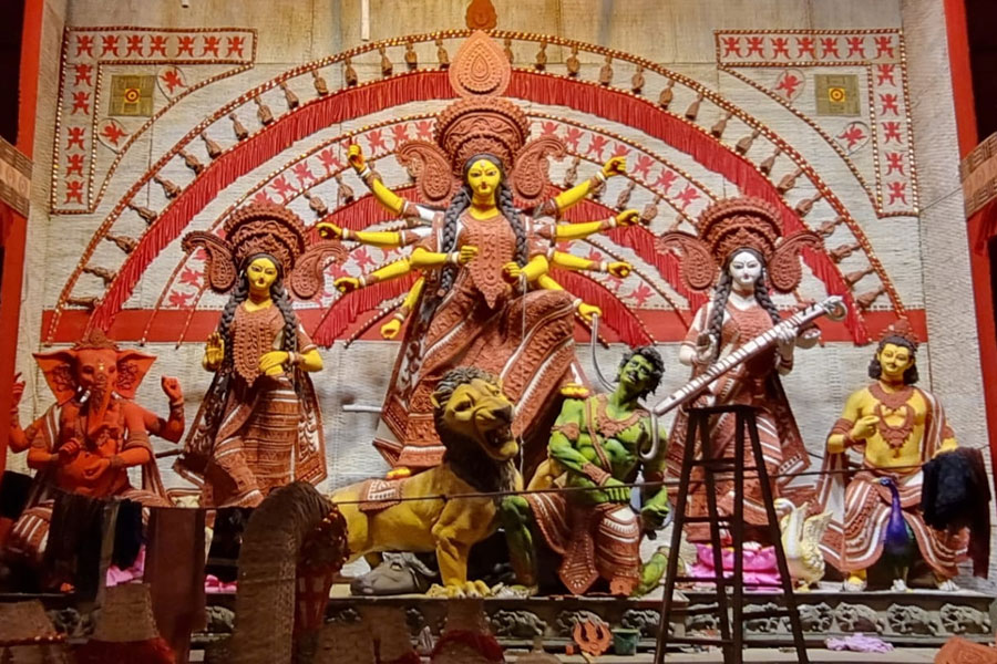 Kolkata Durga Puja 2024 Theme: Mandap idol of Gauri Beriya Sarvajanin is decorated with terracotta touches