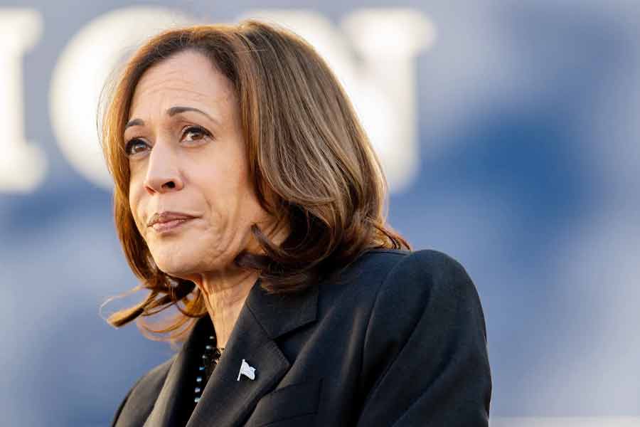 Shots fired at the Kamala Harris's poll campaign office in Arizona