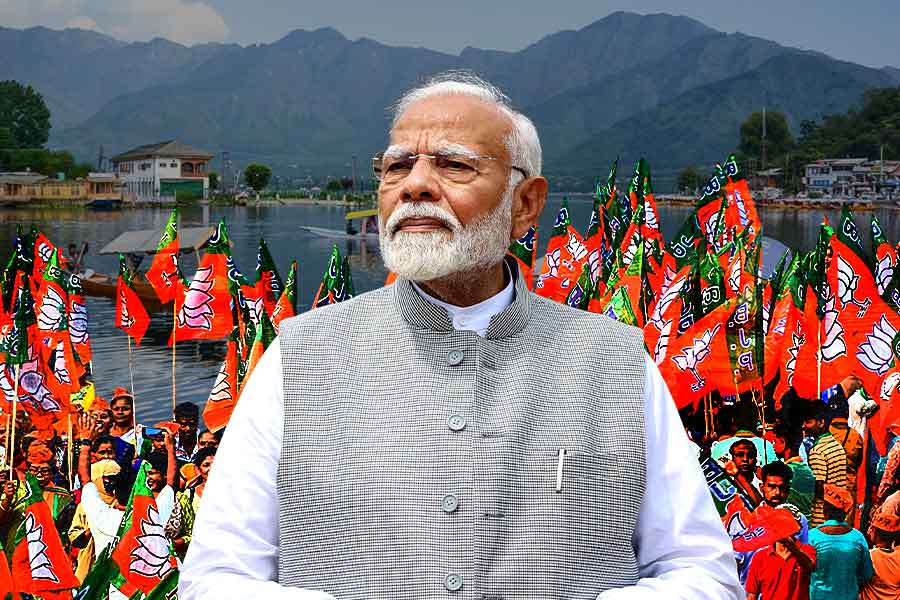 BJP is not prioritizing Kashmir for election campaign