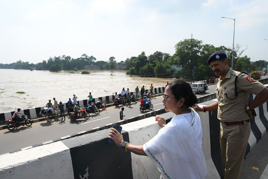 Mamata Banerjee on Flood Situation: WB CM to visit flood affected areas of various districts