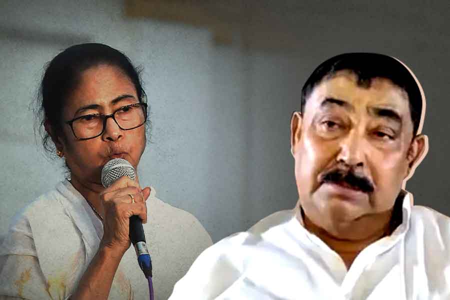 Flood relief top on agenda, Mamata Banerjee skips meeting with Anubrata