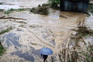 112 killed in Nepal flood, alert in Bihar