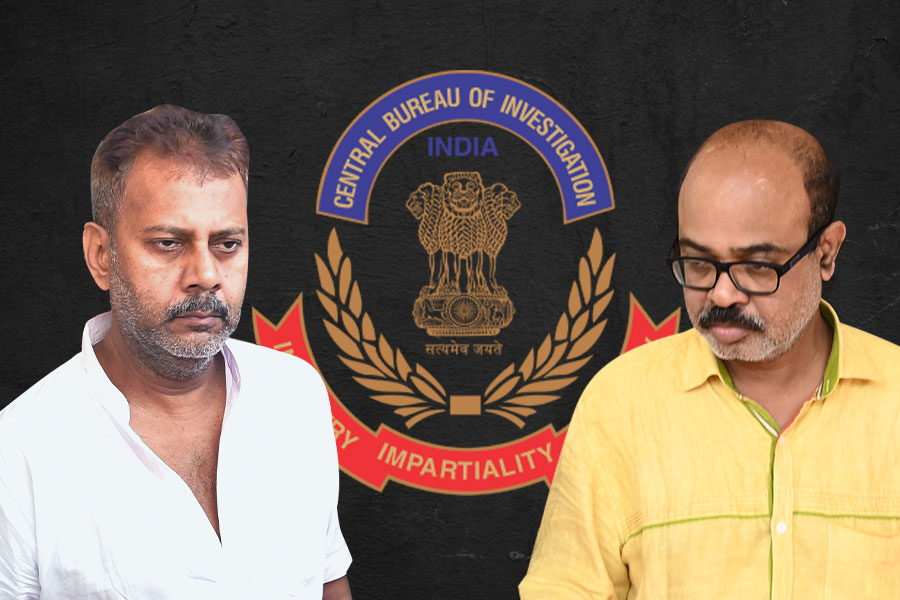 CBI founds deleted phone calls between Sandip Ghosh and Abhijit Mandal