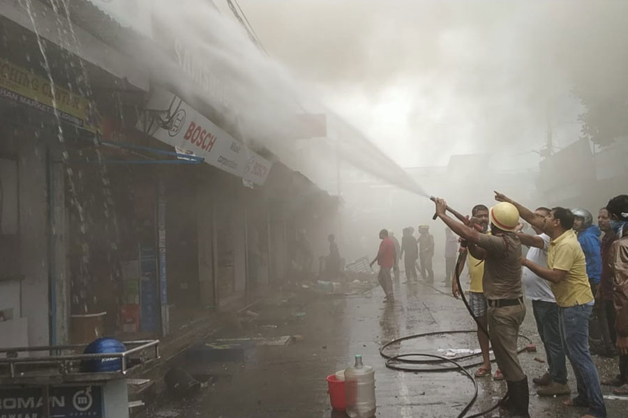 Fire broke out in Siliguri Bidhan Market