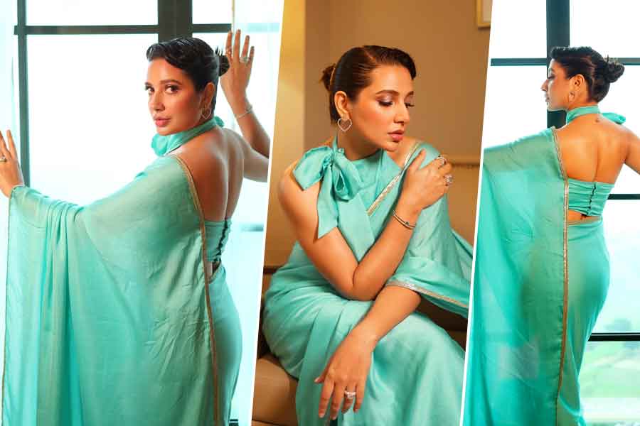 Subhashree Ganguly mesmerizing in sea green Saree