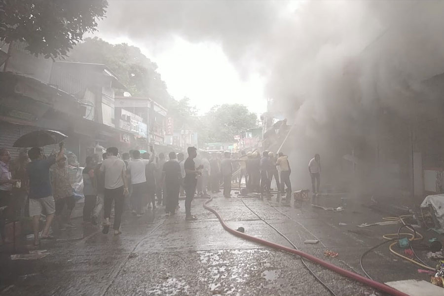 Fire broke out in Siliguri Bidhan Market