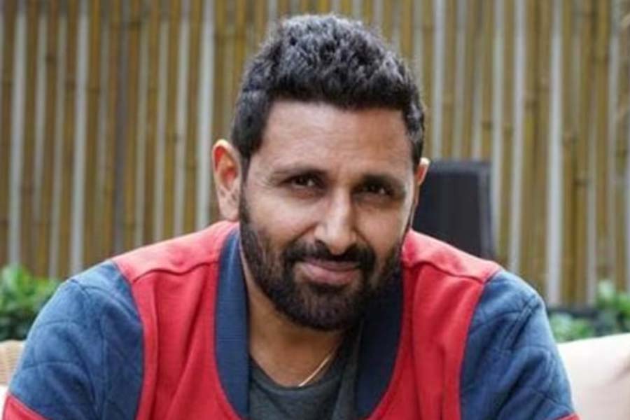 Actor Parvin Dabas in ICU after road accident.