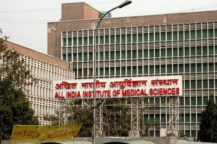 women physically harassed by chief security officer of Delhi AIIMS Hospital